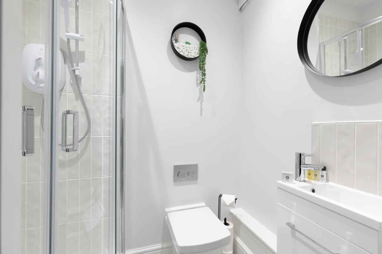 Elliot Oliver - Luxury 2 Bedroom Regency Apartment With Parking & Ev Charger Челтенхам Экстерьер фото